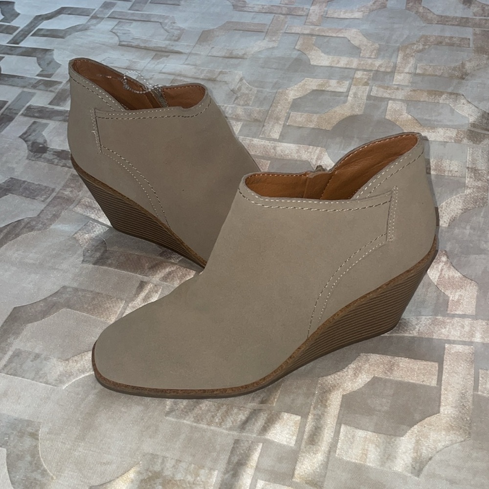 New Lucky Brand Suede Wedge Booties shoes